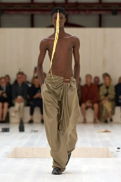 Look 11